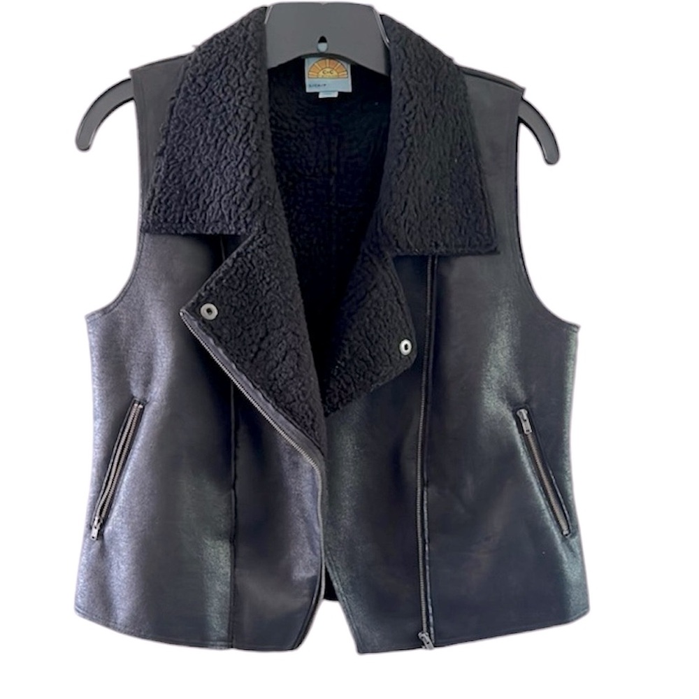 C&C California Women’s Black Vest faux leather look color black size Sma…